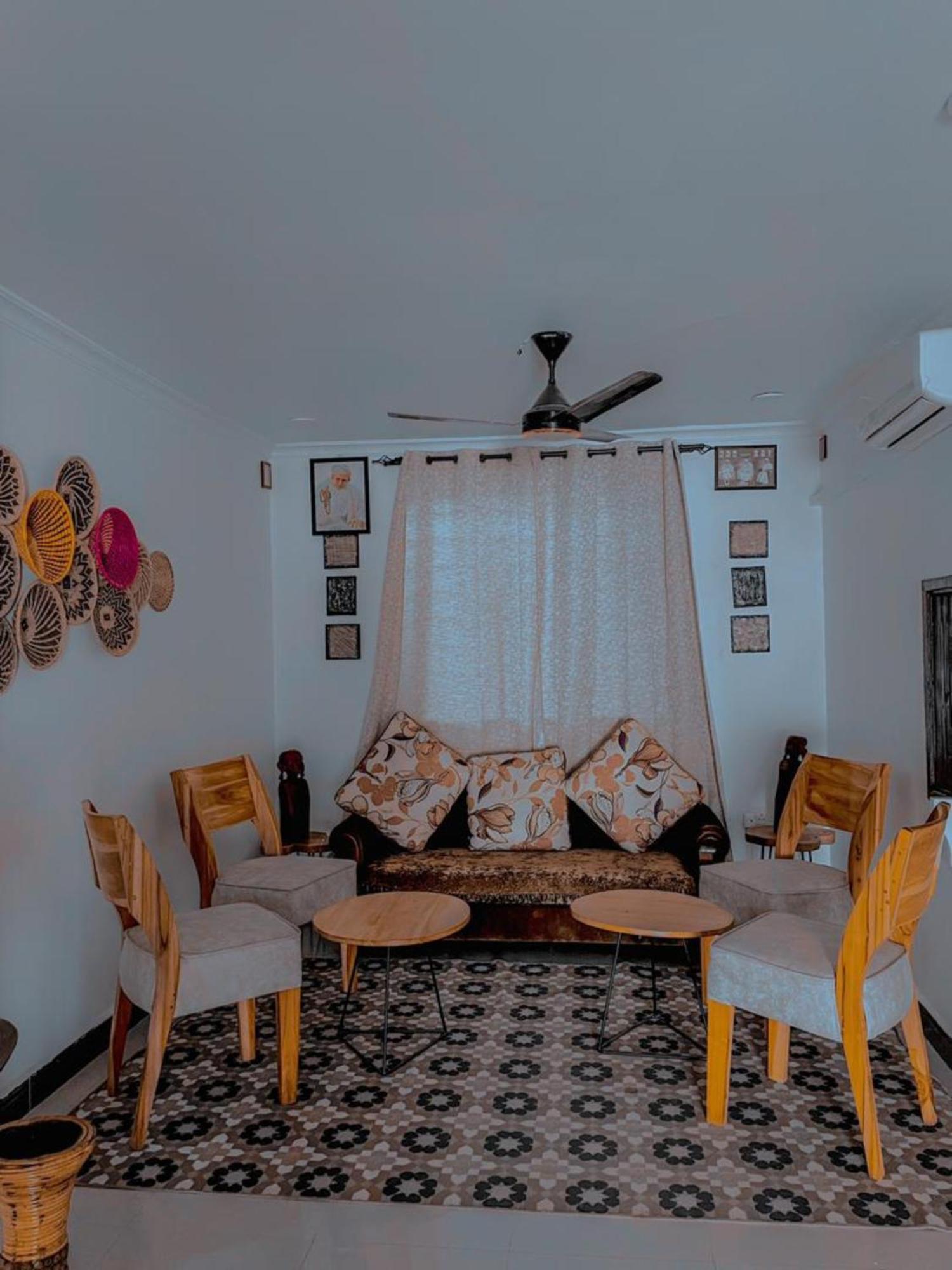 The Baobab Homestay ドドマ エクステリア 写真